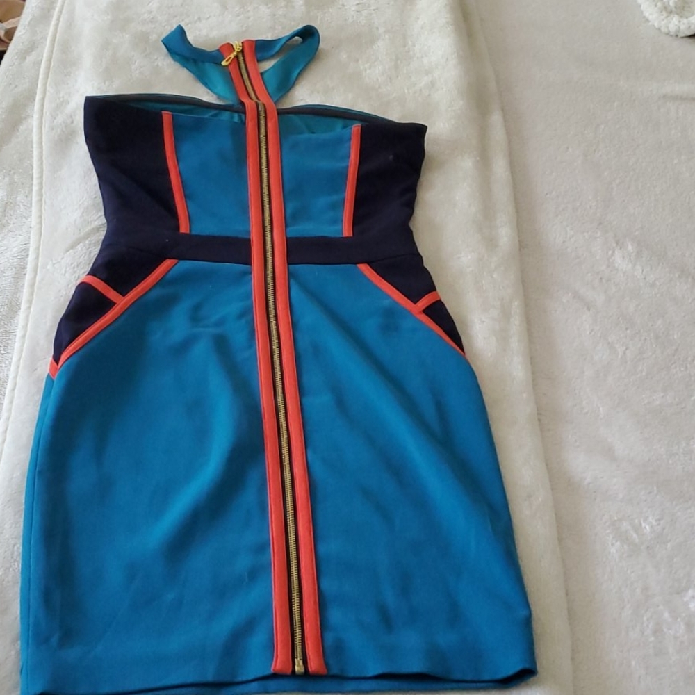 Dress - Picture 2 of 2